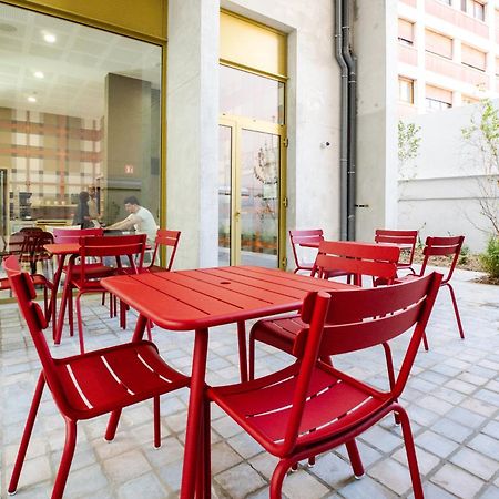 Easyhotel Marseille Euromed ภายนอก รูปภาพ