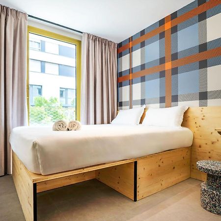 Easyhotel Marseille Euromed ภายนอก รูปภาพ