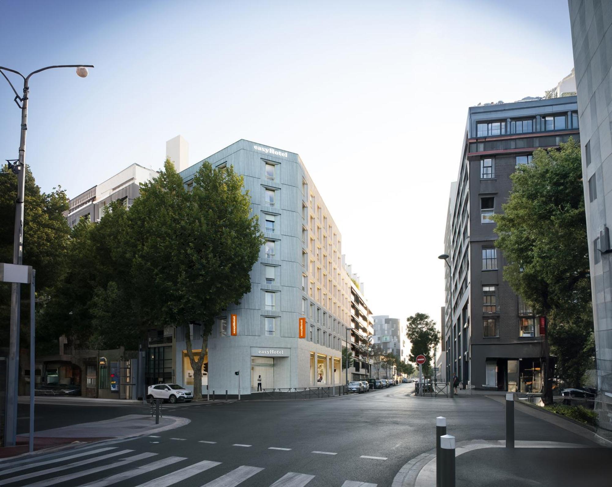 Easyhotel Marseille Euromed ภายนอก รูปภาพ