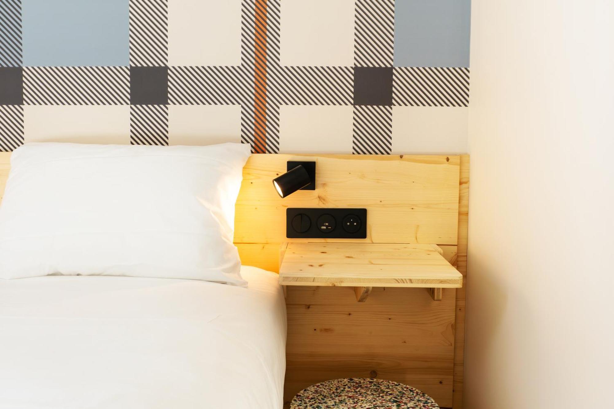 Easyhotel Marseille Euromed ภายนอก รูปภาพ
